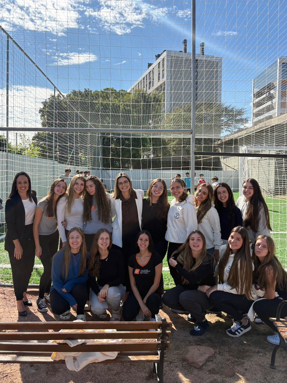 Leo Beta inaugura nova quadra esportiva para os estudantes